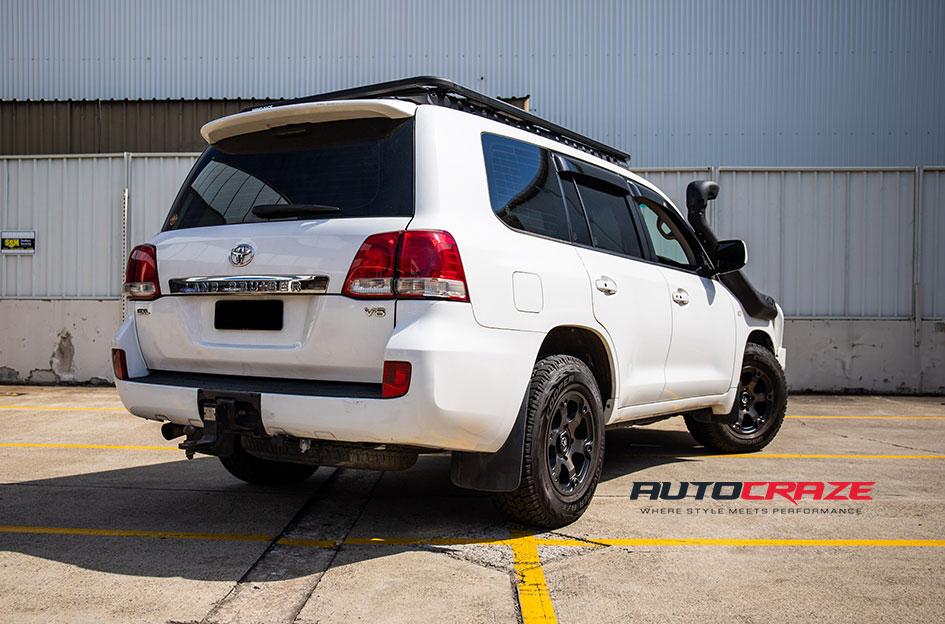TOYOTA LANDCRUSIER BEAST BLACK   MACHINED WITH DARK TINT